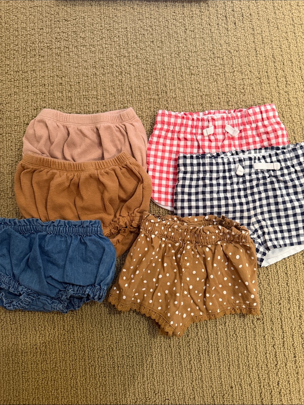 6 pack 12 / 12-18 month shorts bundle - Cat & Jack and Old Navy
